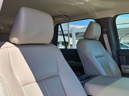 Used 2021 Ford Expedition XLT AWD/4WD image 18
