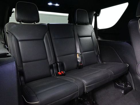 Used 2025 Chevrolet Tahoe Premier AWD/4WD image 18