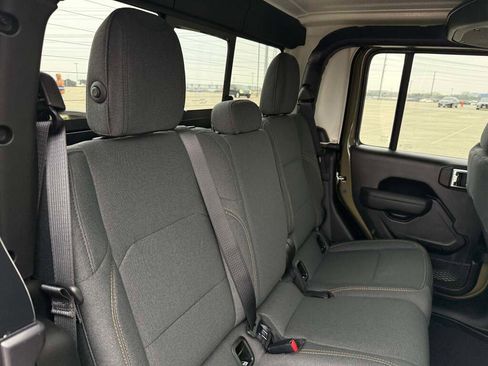 New 2026 Jeep Gladiator Sport image 30