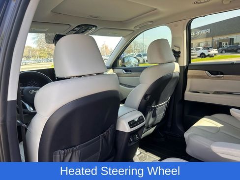 Used 2022 Hyundai Palisade SEL w/ Premium Package image 16