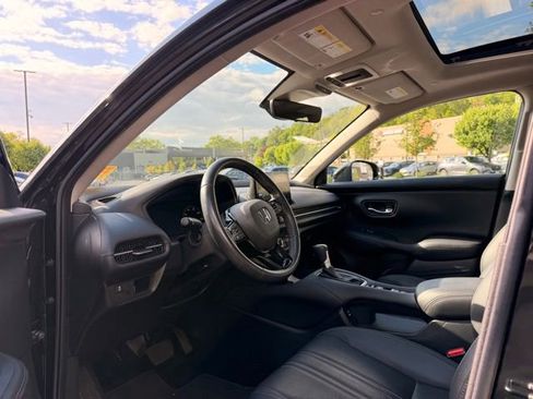 Used 2024 Honda HR-V EX-L image 7