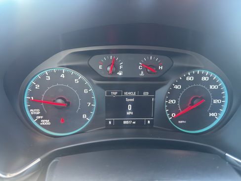 Used 2018 Chevrolet Equinox LT image 25