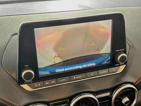 Used 2021 Nissan Sentra SR FWD image 3