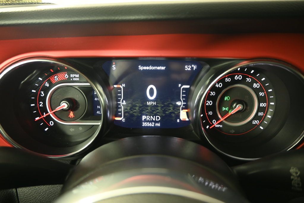 Used 2021 Jeep Wrangler Unlimited Rubicon AWD/4WD image 24