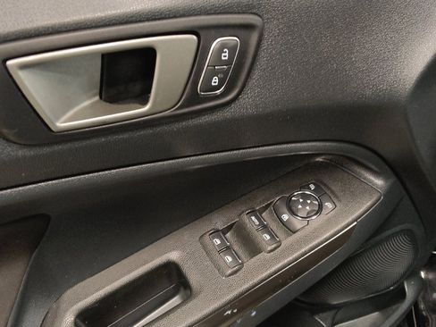 Used 2021 Ford EcoSport SE w/ SE Convenience Package image 27