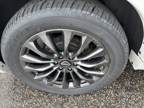 Used 2023 Nissan Armada Platinum w/ Captain's Chairs Package image 10