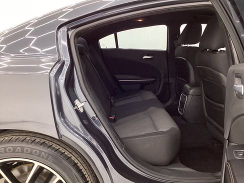 Used 2018 Dodge Charger SXT Plus image 21