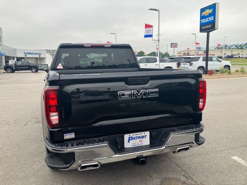 New 2026 GMC Sierra 1500 SLE w/ X31 Off-Road Package AWD/4WD image 7