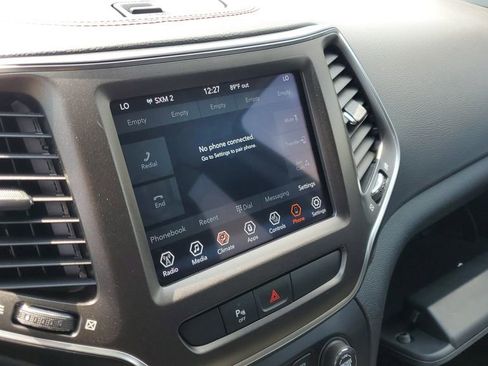 Used 2020 Jeep Cherokee Trailhawk w/ Cold Weather Group AWD/4WD image 19