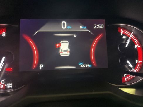 Used 2023 Toyota RAV4 LE AWD/4WD image 1