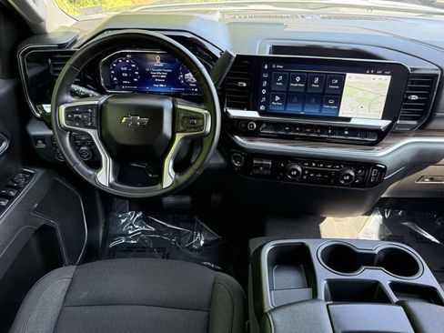 Certified 2026 Chevrolet Silverado 1500 RST AWD/4WD image 14