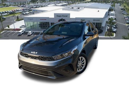 Used 2023 Kia Forte LX image 3