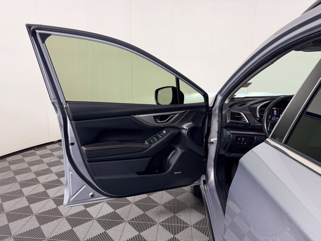 Used 2022 Subaru Crosstrek 2.5i Limited w/ Moonroof Package 2 AWD/4WD image 34