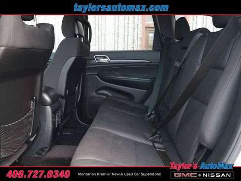 Used 2018 Jeep Grand Cherokee Laredo AWD/4WD image 6