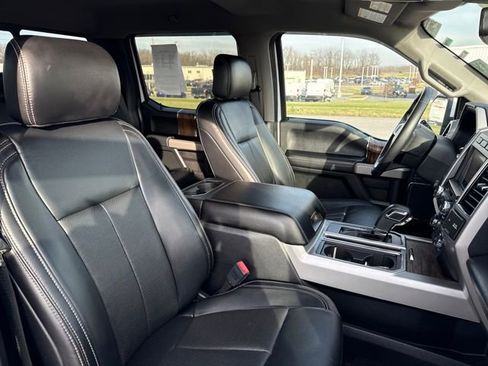 Used 2020 Ford F150 Lariat w/ Equipment Group 501A Mid image 13