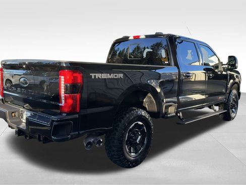 Used 2026 Ford F250 Lariat w/ Tremor Off-Road Package image 5