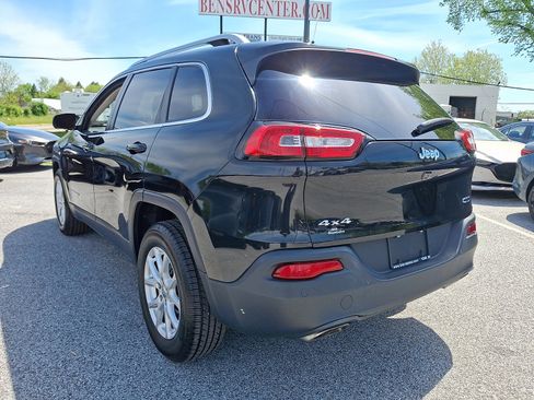 Used 2016 Jeep Cherokee Latitude w/ Safety/Convenience Group AWD/4WD image 5