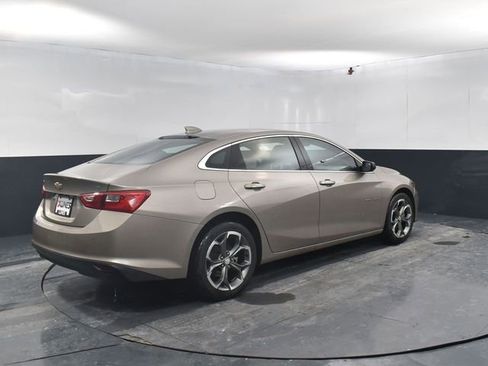 Used 2024 Chevrolet Malibu LT image 9