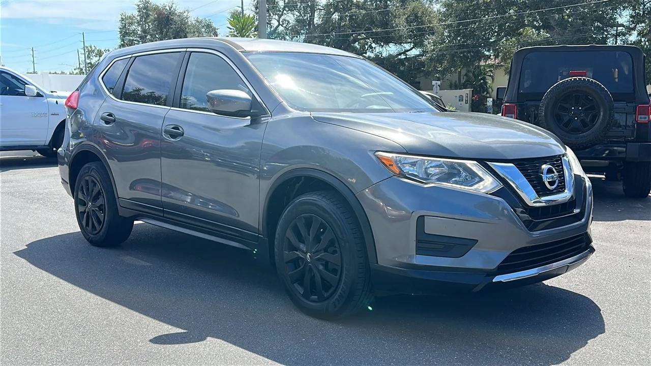 Used 2017 Nissan Rogue S FWD image 5
