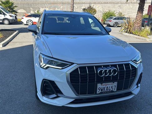 Used 2025 Audi Q3 2.0T Premium w/ Convenience Package AWD/4WD image 4