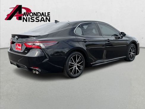 Used 2021 Toyota Camry SE w/ Carpet Mat Package (TMS) FWD image 6