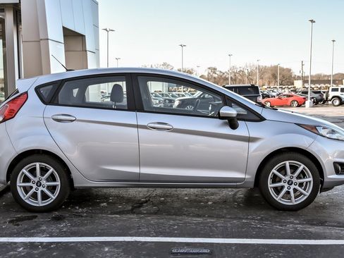 Used 2019 Ford Fiesta SE w/ Equipment Group 201A image 9