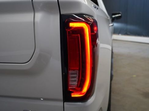 Used 2020 GMC Sierra 1500 SLT w/ SLT Premium Plus Package AWD/4WD image 59