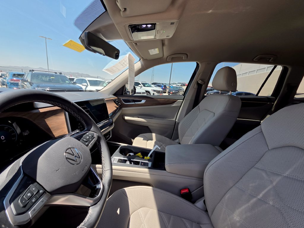 Certified 2025 Volkswagen Atlas SE AWD/4WD image 14