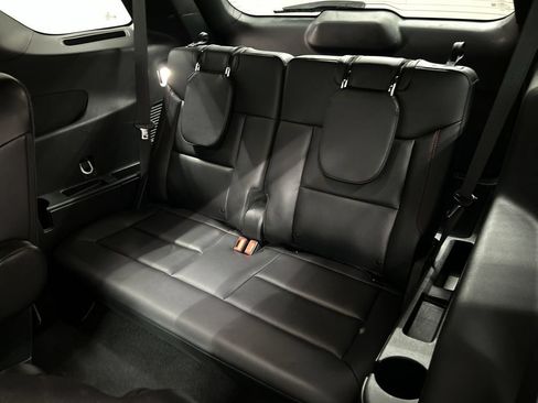 Used 2023 Ford Explorer ST-Line AWD/4WD image 21