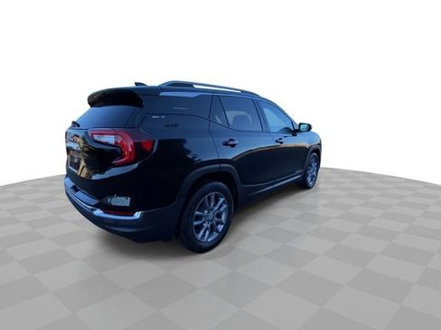 Used 2023 GMC Terrain SLT FWD image 2