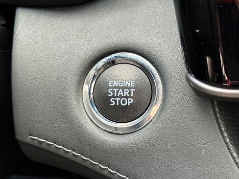 Certified 2022 Toyota Highlander L image 27