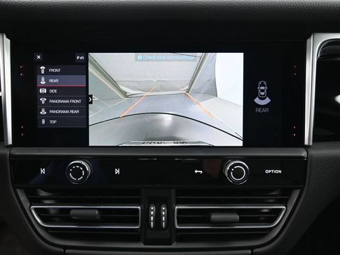 Certified 2023 Porsche Macan AWD/4WD image 21