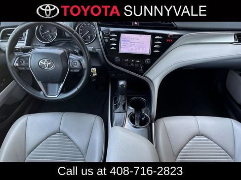 Used 2019 Toyota Camry SE FWD image 5