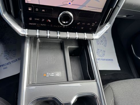 Used 2025 GMC Acadia Elevation image 34