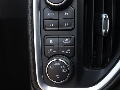 Used 2022 Chevrolet Silverado 1500 LT Trail Boss w/ Bed Protection Package AWD/4WD image 25