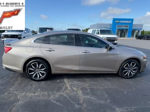 Used 2024 Chevrolet Malibu RS w/ LPO, Floor Liner Package FWD image 9