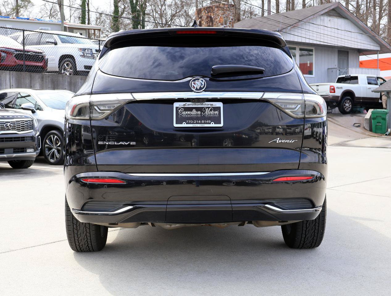 Used 2022 Buick Enclave Avenir w/ Avenir Technology Package FWD image 5