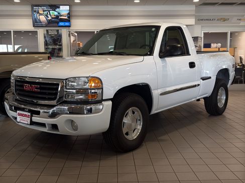 Used 2004 GMC Sierra 1500 SLE w/ Light Duty Power Package AWD/4WD image 2