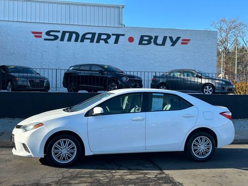 Used 2014 Toyota Corolla LE image 9