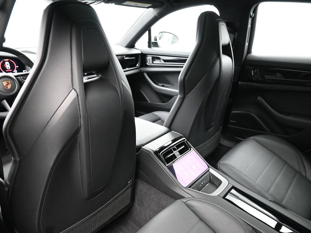 Certified 2025 Porsche Panamera RWD image 8