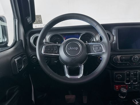 Used 2023 Jeep Wrangler Unlimited Rubicon 4xe AWD/4WD image 17