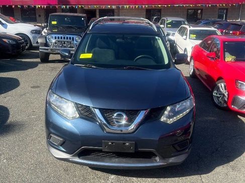 Used 2016 Nissan Rogue SV w/ SV Moonroof Package image 19