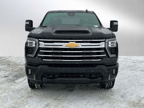 Certified 2024 Chevrolet Silverado 2500 LTZ w/ LTZ Convenience Package image 8