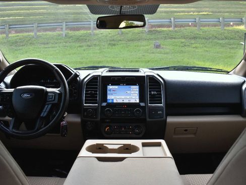 Used 2016 Ford F150 XLT w/ Equipment Group 302A Luxury AWD/4WD image 17