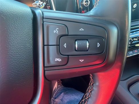 Used 2024 GMC Sierra 2500 AT4 w/ AT4 Premium Plus Package image 28