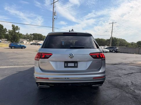Used 2019 Volkswagen Tiguan SEL Premium R-Line AWD/4WD image 4