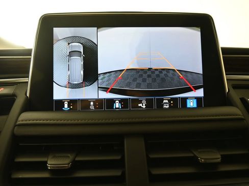 Used 2021 Chevrolet Suburban High Country AWD/4WD image 30