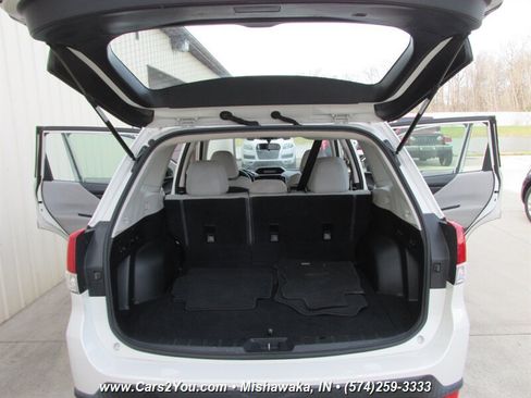 Used 2019 Subaru Forester AWD/4WD image 13