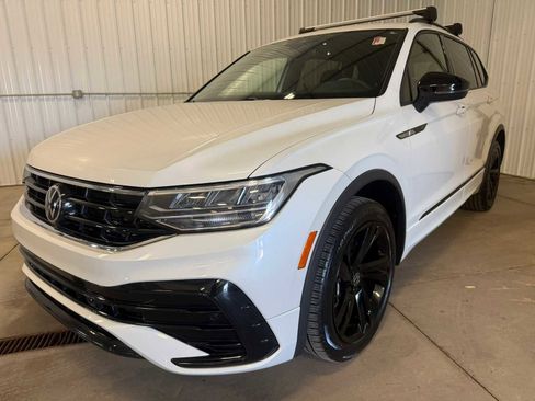 Certified 2023 Volkswagen Tiguan SE R-Line AWD/4WD image 1