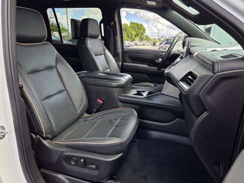 Certified 2021 GMC Yukon XL SLT w/ SLT Premium Package AWD/4WD image 20